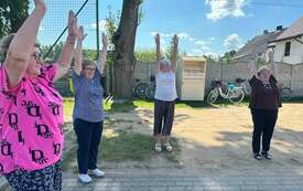 Galeria aktualności Seniorzy ćwiczą dziś na powietrzu 2