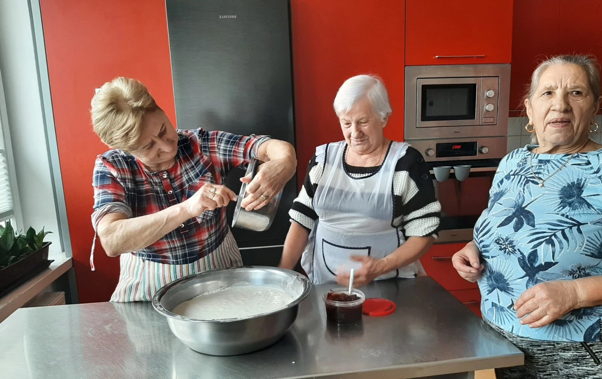 Zdjęcie do Karnawałowe Słodkości w Wykonaniu Naszych Senior&oacute;w!