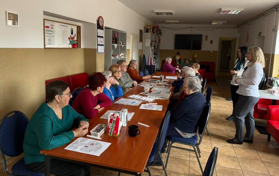 Zdjęcie do Seniorzy w centrum informacji